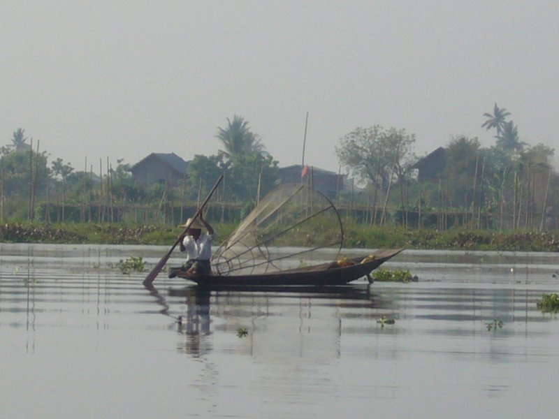 Travel - Myanmar - Inle Lake - First Boat Trip - Canals and floating villages